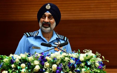 ஆபரேஷன் சிந்தூர்: பாகிஸ்தானின் 6 போர் விமானங்கள் சுட்டு வீழ்த்தப்பட்டன - விமானப்படை தளபதி