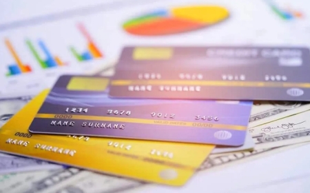 ஆஃபர், கேஷ்பேக், ரிவார்ட் பாயிண்ட்ஸ் அள்ளித் தரும் டாப் 5 டெபிட் கார்டுகள்! உங்களுக்கு எது சிறந்தது?